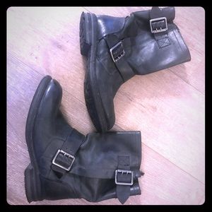 🔥🔥SOLD🔥🔥Steve Madden Motto Boots
